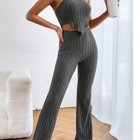 COPY - Halter Top & Flare Leg Pants *NEW* - Picture 4 of 10